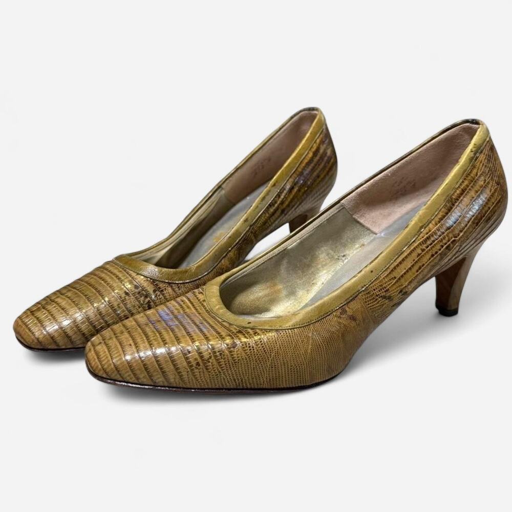 Vintage gothic snakeskin kitten heels